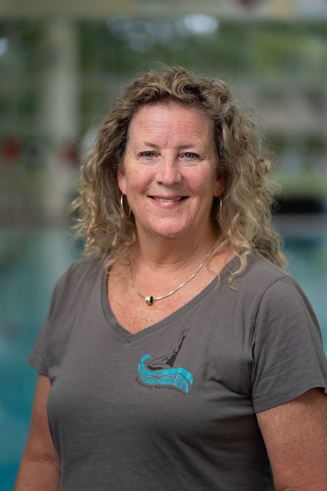 Head coach of Ravensong Waterdancers, Carol McFayden